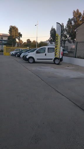 Aperçu des activités de la casse automobile RECUPERAUTO située à SIX-FOURS-LES-PLAGES (83140)